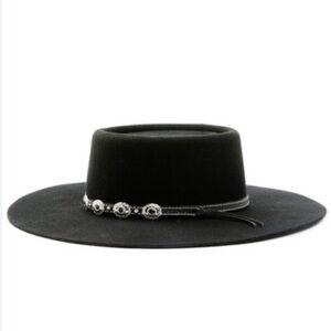 Shyanne cancho belt hat